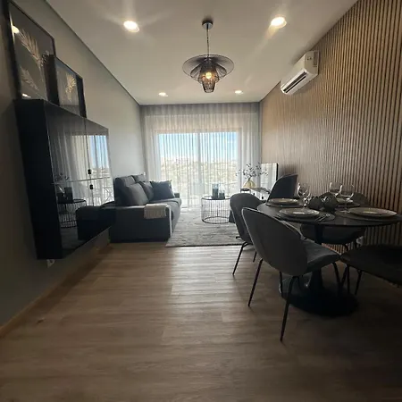 Apartment With Sea View